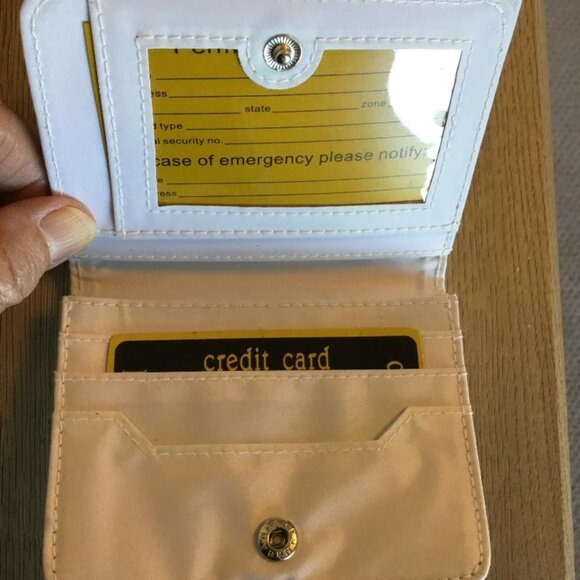 Set of 4 Vegan Leather Wallet Brand New in Plastic Cover Black, White, Brown,Red - Picture 3 of 4